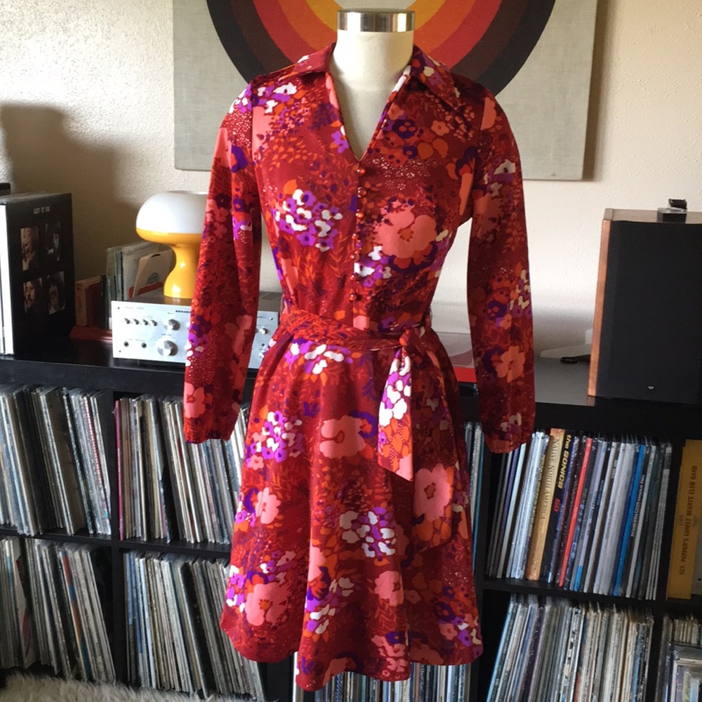 Vintage 70s Psychedelic Flower Midi Dress